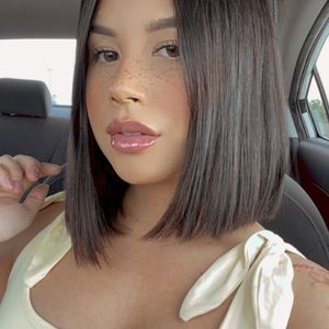 Meet your Posher, Vanessa